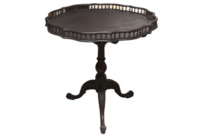 Lot 117 - A GEORGE III STYLE MAHOGANY BIRDCAGE TILT TOP TABLE, 20TH CENTURY