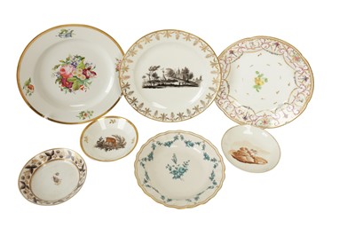 Lot 366 - A PARIS PORCELAIN PLATE, CIRCA 1820