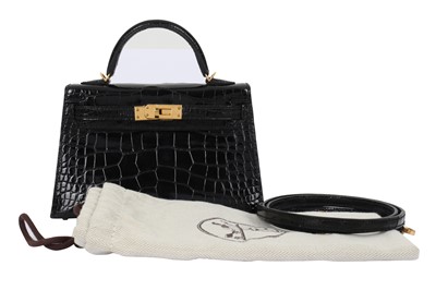 Lot 301 - λ Hermes Black Shiny Alligator Mini Kelly II 20