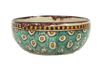 Lot 642 - A SMALL POLYCHROME-PAINTED CHEMLA POTTERY BOWL
