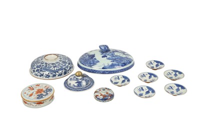 Lot 897 - ELEVEN CHINESE PORCELAIN COVERS.