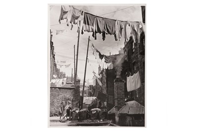 Lot 282 - Wolfgang Suschitzky (1912-2016)