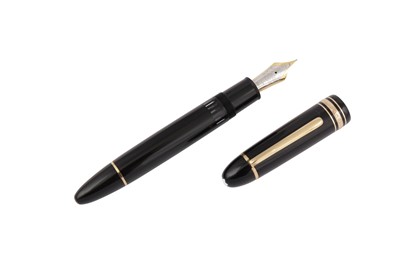 Lot 64 - A GERMAN MONTBLANC MEISTERSTUCK FOUNTAIN PEN NUMBERED 149