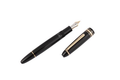 Lot 53 - A GERMAN MONTBLANC MEISTERSTUCK FOUNTAIN PEN NUMBERED 146