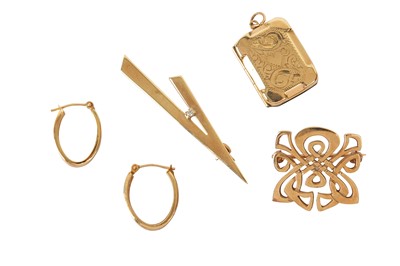 Lot 20 - A SMALL COLLECTION OF JEWELLERY