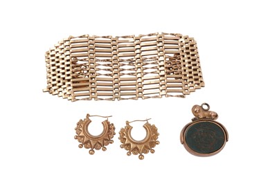 Lot 24 - A SMALL COLLECTION OF JEWELLERY