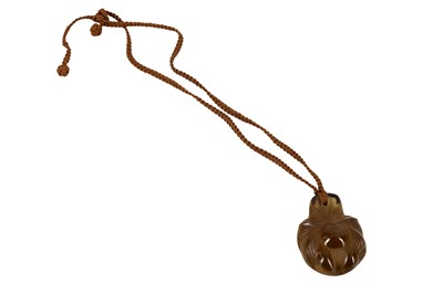 Lot 1 - LALIQUE- A PALM FRONDS GRISELDA PENDANT