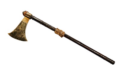 Lot 688 - A SUDANESE AXE
