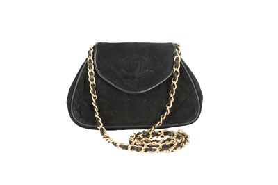 Lot 307 - Chanel Black Trapeze Chain CC Logo Clutch