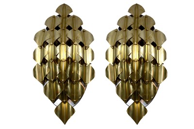 Lot 87 - A PAIR OF LARGE MID-CENTURY ITALIAN WALL LIGHTS