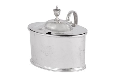Lot 446 - A George III sterling silver mustard pot, Sheffield 1792 by James Younge and Co