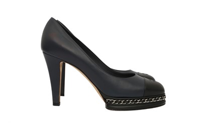 Lot 138 - Chanel Navy Bi Colour Chain Heeled Pump - Size 38.5