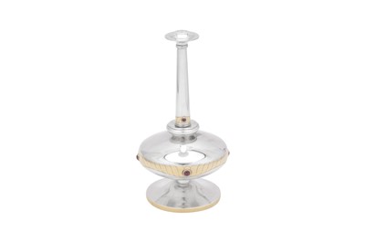 Lot 349 - An Elizabeth II contemporary parcel gilt sterling silver rose water sprinkler, London 1989 by Padgham and Putland Ltd