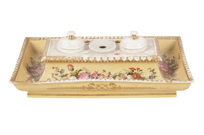 Lot 328 - AN ENGLISH PORCELAIN RECTANGULAR INK STAND, EARLY 19TH CENTURY