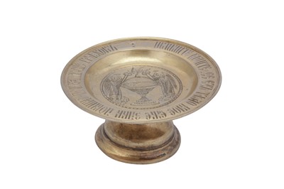 Lot 197 - An Alexander II mid-19th century Russian 84 zolotnik silver gilt ecclesiastical paten, Moscow circa 1860 by Andrei Wilhelm Vekman (active 1860-84)