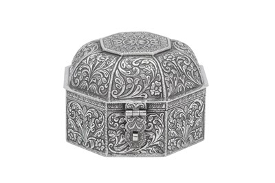 Lot 62 - A late 20th century Indian unmarked silver box, Bombay circa 1970