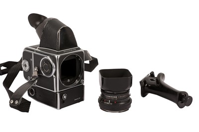 Lot 48 - A Hasselblad 500ELM Outfit