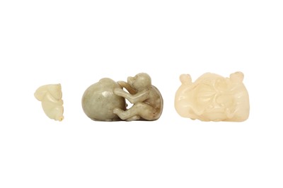 Lot 181 - THREE CHINESE PALE CELADON JADE CARVINGS OF MONKEYS.