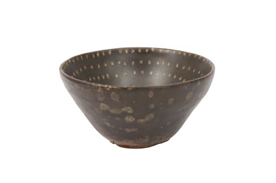 Lot 491 - A CHINESE SPOTTED POTTERY BOWL.