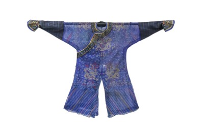 Lot 198 - A RARE CHINESE SUMMER GAUZE 'DRAGON' ROBE.