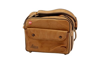 Lot 184 - A Leitz 14840 Small Combination Bag M