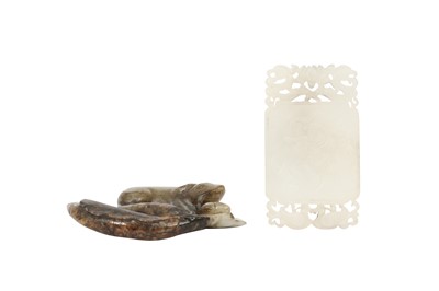 Lot 624 - TWO CHINESE JADE CARVINGS.