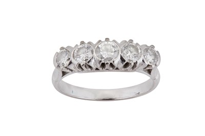 Lot 218 - A five stone diamond ring