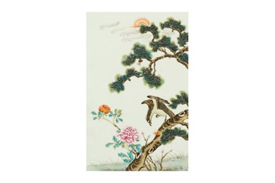 Lot 363 - A CHINESE FAMILLE ROSE 'BIRD OF PREY ' PLAQUE.