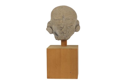 Lot 549 - A PRE-COLOMBIAN POTTERY SCULPTURE, CIRCA 400BC