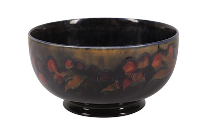 Lot 11 - WILLIAM MOORCROFT (ENGLISH, 1872-1945) FOR MOORCROFT POTTERY