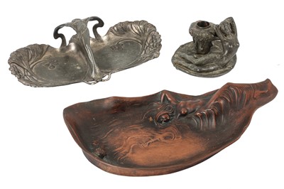 Lot 371 - A WMF ART NOUVEAU PEWTER DISH