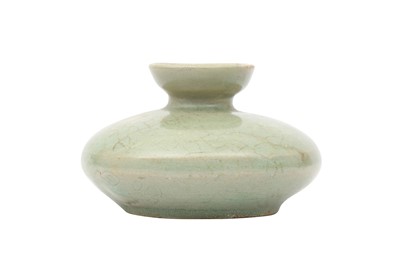 Lot 429 - A SMALL KOREAN CELADON-GLAZED SANGGAM SLIP-INLAID OIL JAR