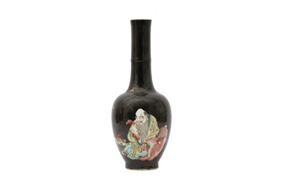 Lot 345 - A CHINESE FAMILLE VERTE 'SHOULAO' BOTTLE VASE.
