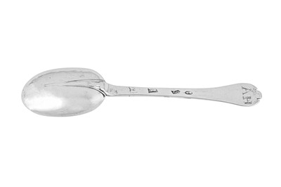 Lot 321 - A William III Britannia standard silver tablespoon, London 1699 by Lawrence Jones