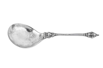 Lot 240 - A late 17th century German (Polish) silver spoon, Breslau circa 1690 by Gottfried Heintze (master 1673, d. 1707)