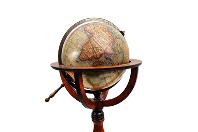 Lot 85 - AN 18TH CENTURY STYLE LIBARY GLOBE (LATE 20th/21st CENTURY)