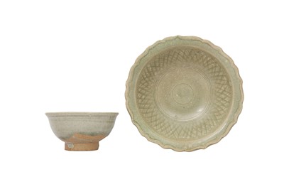 Lot 500 - TWO THAI SAWANKALOK CELADON BOWLS.