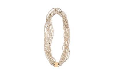 Lot 47 - A FRESHWATER PEARL NECKLACE