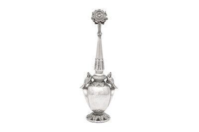 Lot 573 - AN INDIAN SILVER ROSEWATER SPRINKLER (GULABPASH)