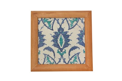 Lot 326 - A DAMASCUS POTTERY TILE WITH LEAFY PALMETTES