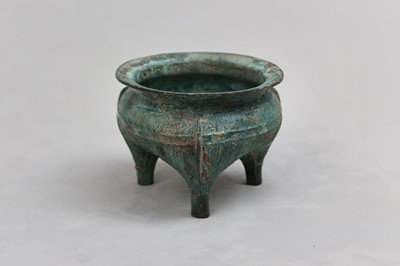 Lot 48 - A CHINESE BRONZE RITUAL TRIPOD FOOD VESSEL, LI.