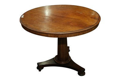 Lot 113 - A VICTORIAN MAHOGANY CIRCULAR TILT TOP BREAKFAST TABLE