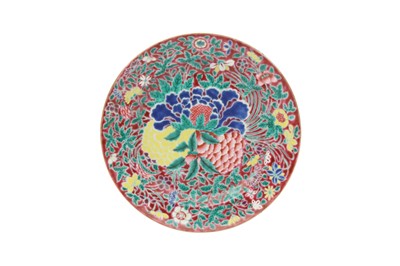 Lot 494 - A CHINESE FAMILLE ROSE 'BLOSSOMS' DISH.