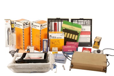 Lot 160 - A Collection Darkroom Equipment