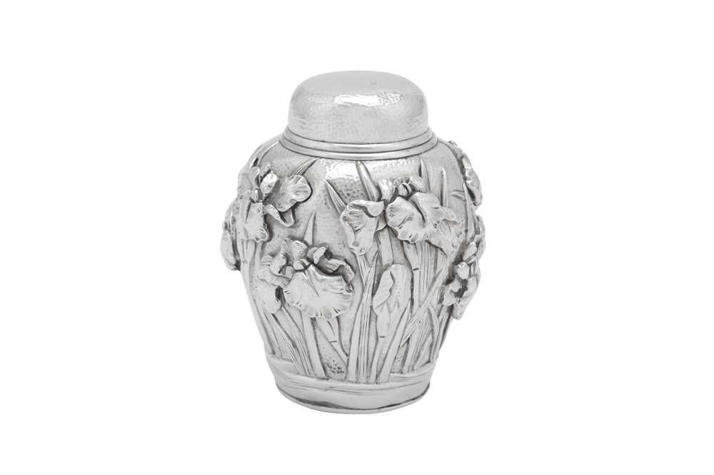 Lot 130 - A late 19th century / early 20th century Japanese silver tea caddy, Yokohama circa 1900