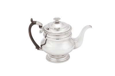 Lot 58 - A mid-19th century Indian colonial silver “toffee” pot, Calcutta circa 1840 by Twentyman and Co (active 1818-20, then 1824-53)