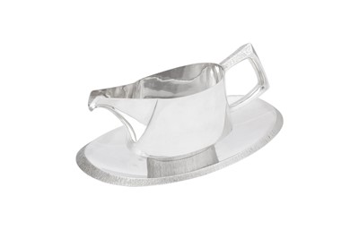 Lot 339 - An Elizabeth II modernist sterling silver sauceboat on stand, London 1970 by Christopher Nigel Lawrence
