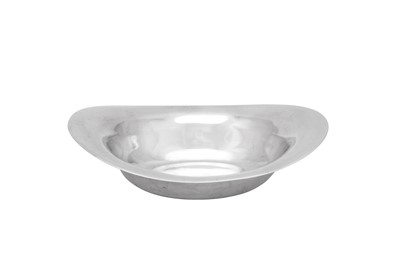 Lot 218 - An early 19th century Austrian 13 loth (812 standard) silver bowl, Vienna 1833 probably by Joseph Wagner (active 1833-63)