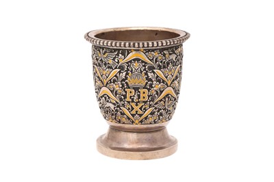 Lot 225 - AN ENGRAVED AND YELLOW ENAMELLED ROYAL THAI SILVER BEAKER