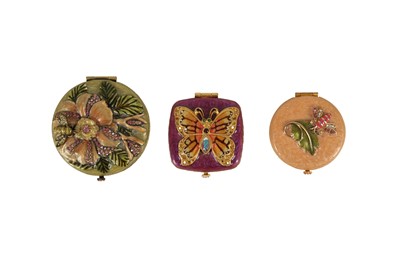 Lot 71 - AN ENAMELLED COMPACT MIRROR BY JAY STRONGWATER (B. 1960, AMERICAN)